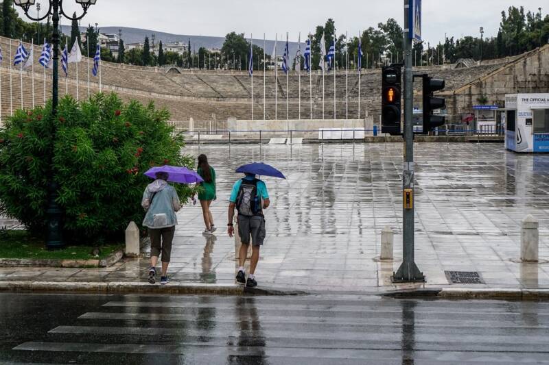  Ισχυρή καταιγίδα στην Αθήνα – Σε ποιες περιοχές έχει σημάνει SOS για πλημμύρα