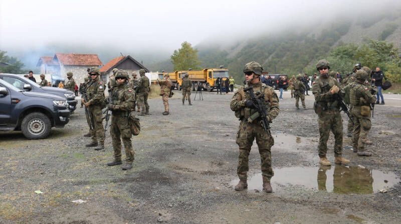  Αμερικανική παρέμβαση αποσόβησε τη σύγκρουση στο Κόσοβο – Παραμένει η ένταση – Η αντίδραση της ΕΕ και της Ρωσίας (vid)