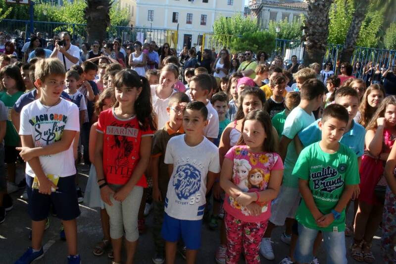  Σχολεία: Ανοίγουν χωρίς μέτρα για την πανδημία – Γιατί διαφωνεί η Αθηνά Λινού
