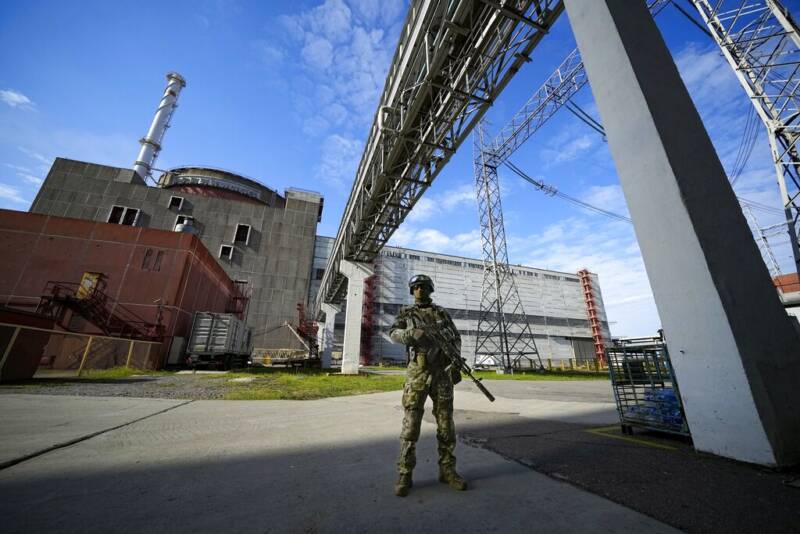  Ζαπορίζια: Ο πυρηνικός σταθμός αποσυνδέθηκε και πάλι από το ηλεκτρικό δίκτυο – Ανησυχούν οι επιστήμονες