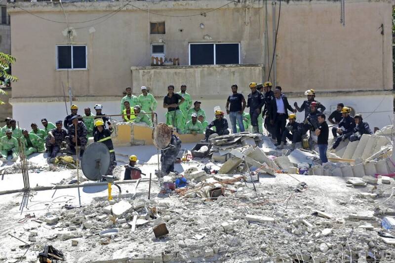  Αμάν: Οχτώ νεκροί ύστερα από κατάρρευση κτιρίου – 10 εγκλωβισμένοι