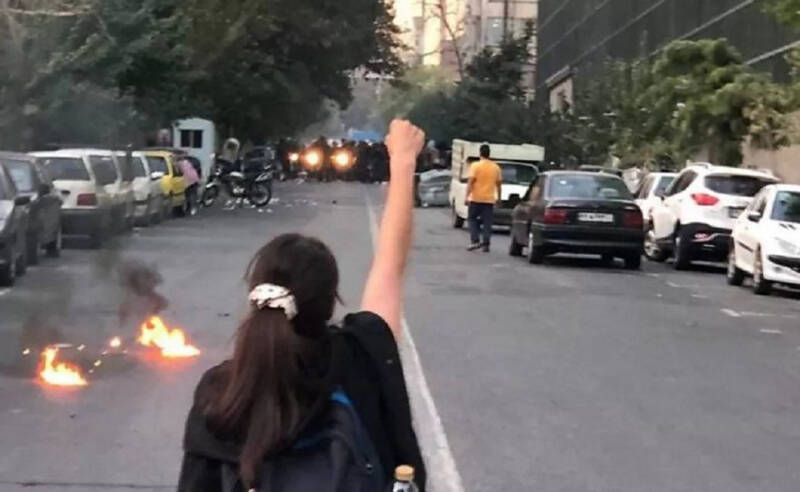  Iράν: Οι ΗΠΑ παρεμβαίνουν, εν μέσω διαδηλώσεων και διαμαρτυριών