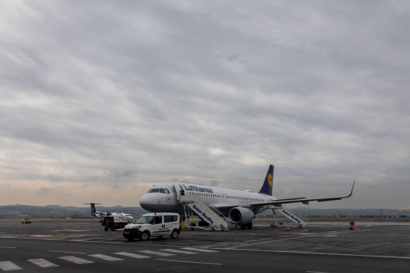  Αναγκαστική προσγείωση στο αεροδρόμιο “Μακεδονία” – Συνελήφθη επιβάτης που  φώναζε σε επιβάτες και πλήρωμα