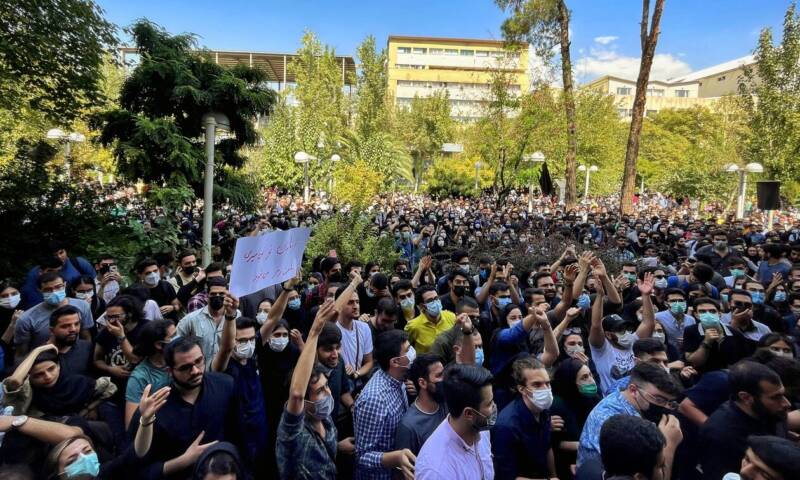  Διαδηλώσεις στο Ιράν και υπέρ της μαντίλας – Ζητούσαν την εκτέλεση όσων αντιδρούν