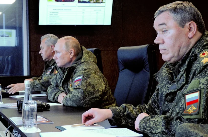  Απόμακρος ο Πούτιν: Ένα βίντεο από στρατιωτικές ασκήσεις δίνει τροφή για σχόλια
