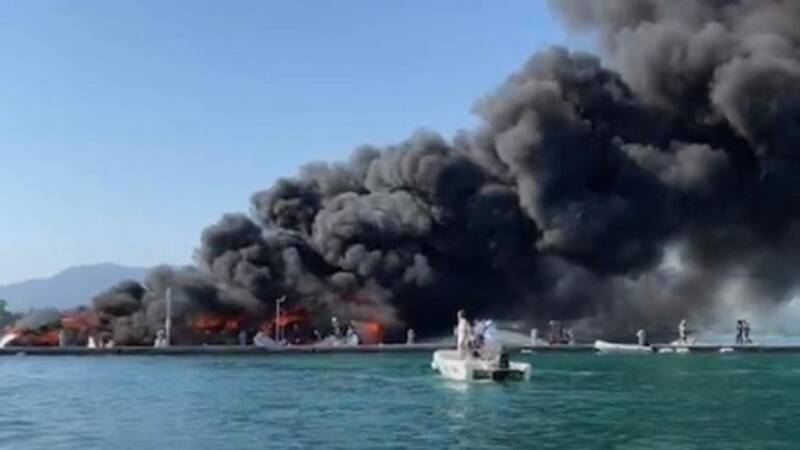  Κέρκυρα: Φωτιά σε ιστιοπλοϊκά σκάφη στη μαρίνα των Γουβιών – Μεγάλη επιχείρηση κατάσβεσης