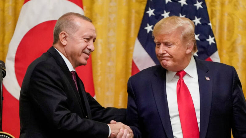  Αποκάλυψη: Έτσι χειραγωγούσε ο Ερντογάν τον Τραμπ – Τι αναφέρει νέο βιβλίο αμερικανού εισαγγελέα