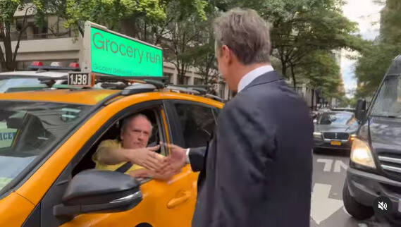  Μητσοτάκης σε έλληνα ταξιτζή στη Νέα Υόρκη: Πού είσαι ρε μεγάλε;  – Η… τυχαία συνάντηση (vid)