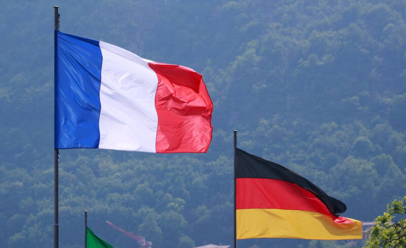 Αναλύοντας τις διαφορές στην πίεση που ασκείται σε Γαλλία και Γερμανία για το Ουκρανικό