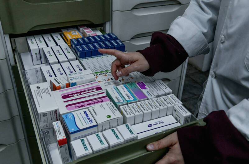  ΣΦΕΕ προς Πλεύρη για ελλείψεις φαρμάκων: Στοχευμένοι έλεγχοι, διαφάνεια και όχι Εισαγγελείς θα λύσουν το ζήτημα