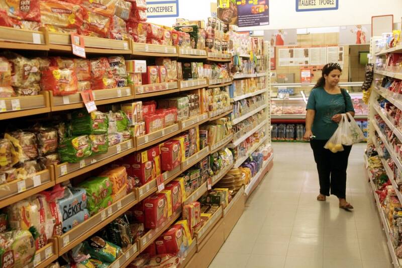  ΣΟΚ για ψωμί και κρέας: Οι νέοι τιμοκατάλογοι των προμηθευτών στα Σούπερ Μάρκετ – Πού φθάνουν οι ανατιμήσεις