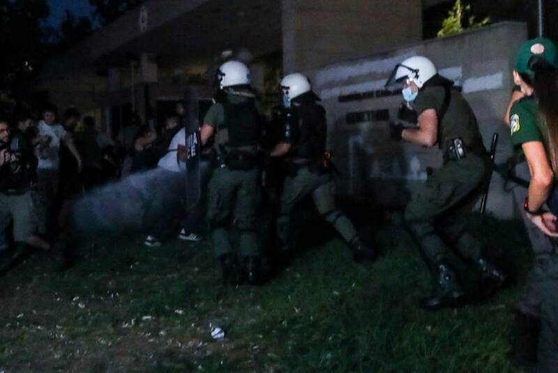  Πανεπιστημιακή αστυνομία: Πρεμιέρα με επίθεση ΜΑΤ σε φοιτητές