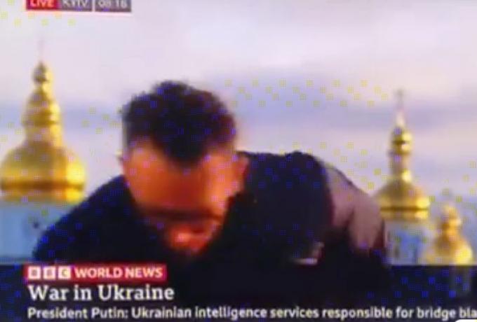  Το BBC κατέγραψε ζωντανά τη στιγμή της επίθεσης στο Κίεβο (vid)