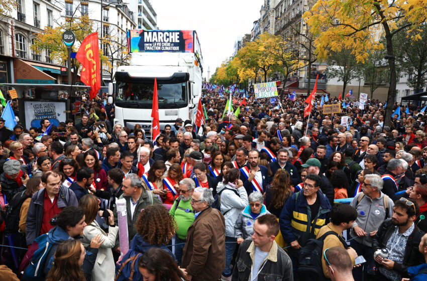  Γαλλία: Πάνω από 1,2 εκατ. πολίτες στους δρόμους για το συνταξιοδοτικό – “Μη διαπραγματεύσιμη η αύξηση στο όριο ηλικίας” απαντά η κυβέρνηση