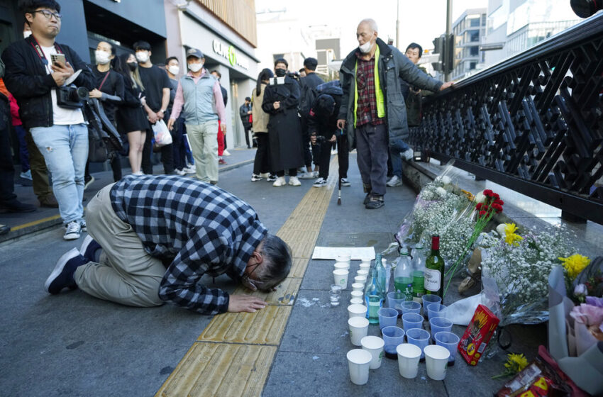  Νότια Κορέα: Οι πολίτες ζητούν απαντήσεις για την τραγωδία – Τα περισσότερα από τα θύματα ήταν νέοι