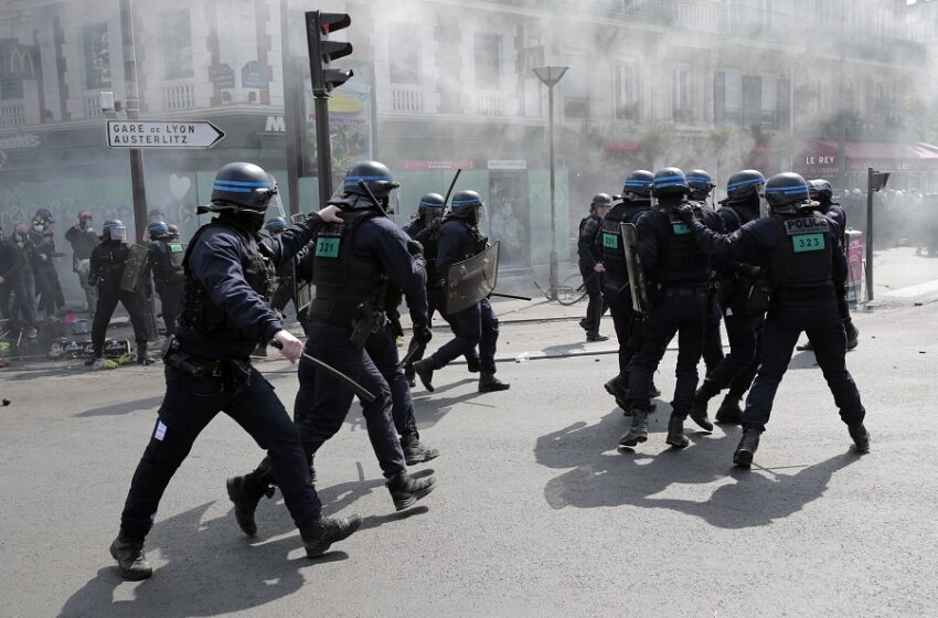  Γαλλία: Ωμή βία από την κυβέρνηση – Συνεχίζονται οι διαδηλώσεις που υποστηρίζονται από τον Μελανσόν (vid)