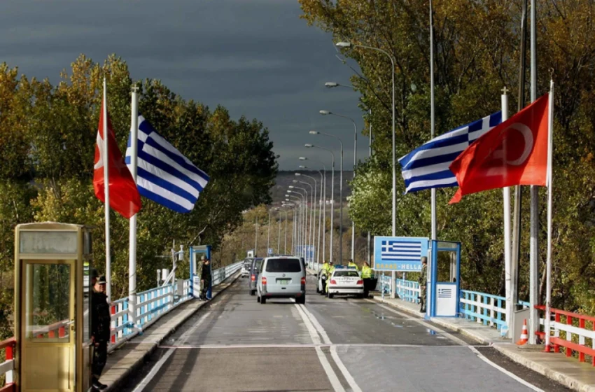  Σε Τουρκία-Βουλγαρία καταφεύγουν οι κάτοικοι του Έβρου για βενζίνη και τρόφιμα – Έρημα τα χωριά