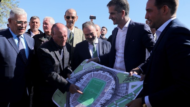  Μπακογιάννης: Το 2026 ο Παναθηναϊκός θα παίζει στον Βοτανικό (vid)