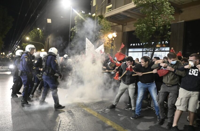  Ένταση και επεισόδια σε πορεία κατά της ακρίβειας (vid)