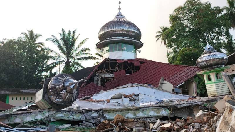  Φονικός σεισμός 5,8 Ρίχτερ στη Σουμάτρα