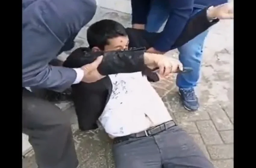  Τουρκία: Άγριος ξυλοδαρμός βουλευτή από την αστυνομία (vid)