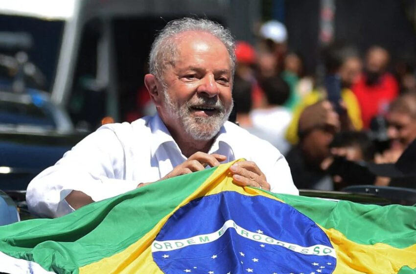  Πολιτική στροφή στη Βραζιλία – Ο κεντροαριστερός Λούλα ντα Σίλβα νέος πρόεδρος
