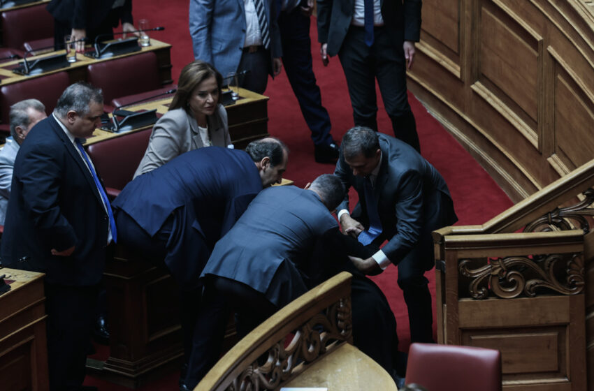  Ατύχημα για τη Σοφία Βούλτεψη (vid)