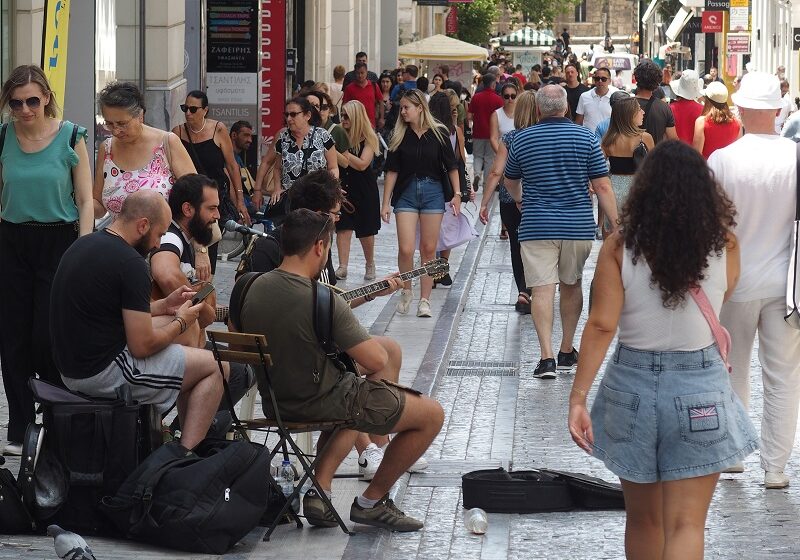  Reuters: Ακριβά ενοίκια και ενεργειακή κρίση εξανεμίζουν τα εισοδήματά των νέων στην Ελλάδα