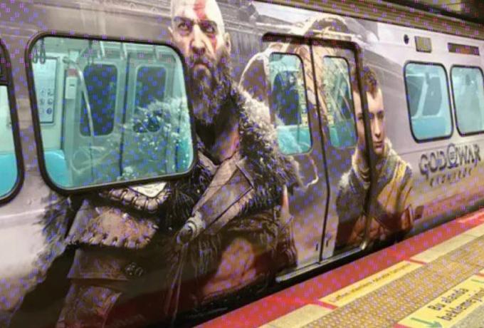  “Έλληνας θεός” στο μετρό Κωνσταντινούπολης – Διαφήμιση του PlayStation εξαγρίωσε Τούρκους πολίτες