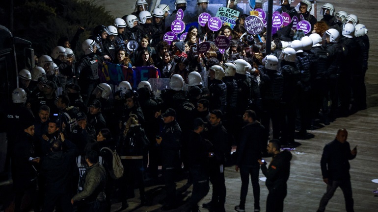  Τουρκία: Συλλήψεις και στην  δεύτερη διαδήλωση για την εξάλειψη της βίας κατά των γυναικών