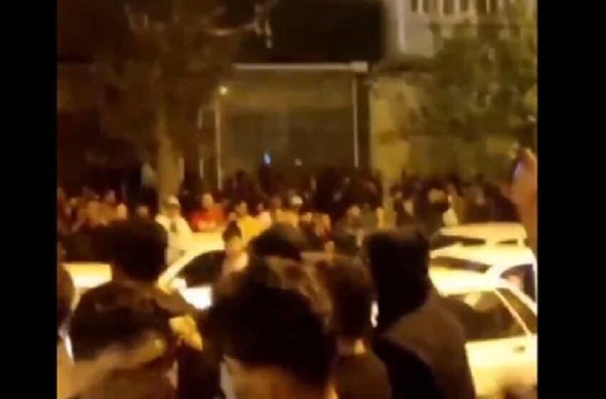  Ιρανοί πανηγύρισαν στους δρόμους  τη νίκη των ΗΠΑ επί της εθνικής τους (vid)