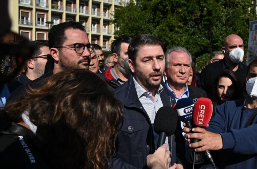  Ανδρουλάκης από την απεργιακή κινητοποίηση – “Η κυβέρνηση είναι τροχονόμος οικονομικών συμφερόντων”