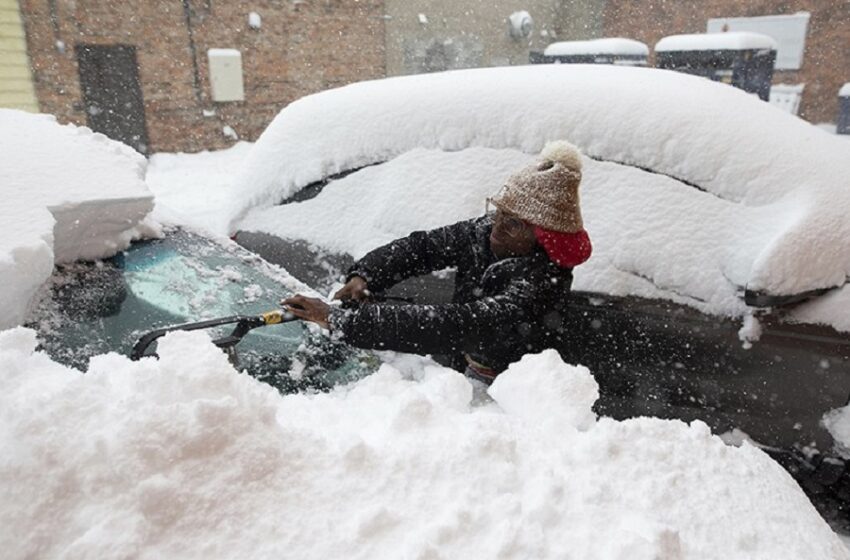  Πρωτοφανής χιονιάς σαρώνει τη Νέα Υόρκη (vid)