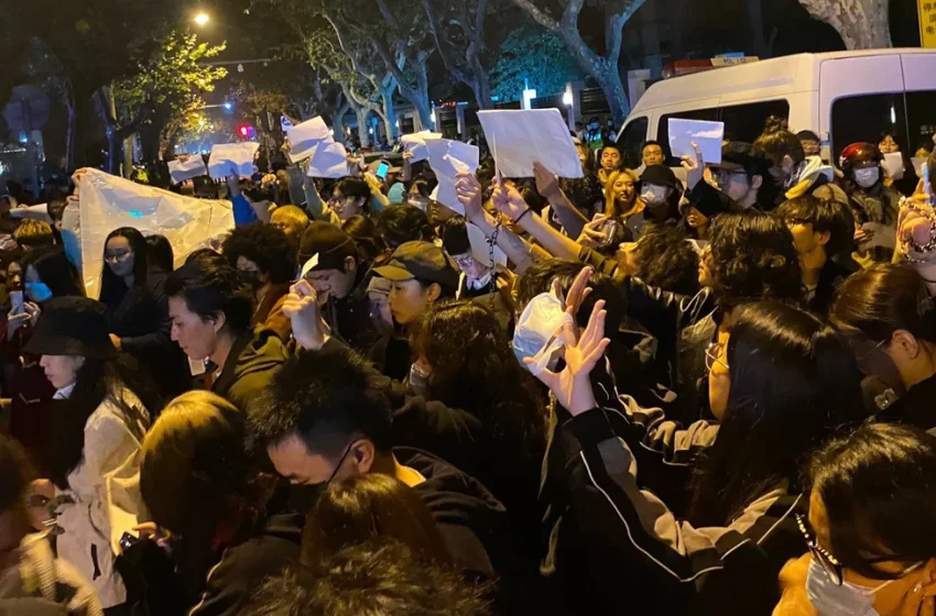  Κίνα: Οργή και κύμα διαδηλώσεων κατά των lockdown – “Κάτω ο Σι και το Κομμουνιστικό Κόμμα, θέλουμε ελευθερία”