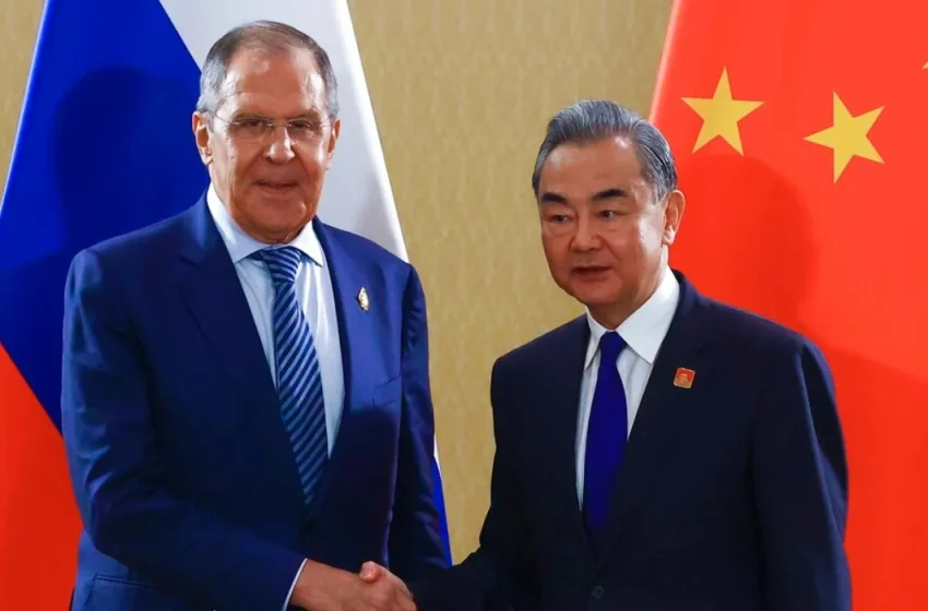  Η Κίνα δηλώνει έτοιμη να συνεργαστεί με τη Ρωσία για την ανάπτυξη ενός πολυπολικού κόσμου