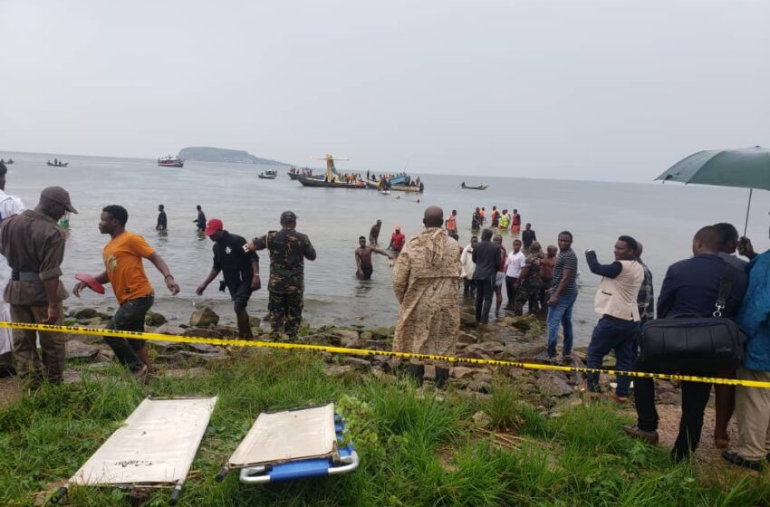  Τανζανία: Συντριβή αεροσκάφους με 49 επιβάτες στη λίμνη Βικτόρια  – 15 έχουν σωθεί (vid)