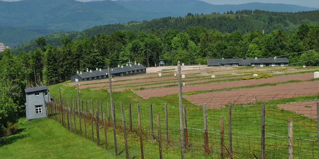 natzweiler struthof stratopedo sygkentrosis gallia.jpg