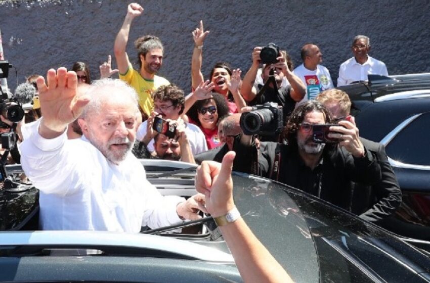  Βραζιλία: Ξεκίνησε η διαδικασία μεταβίβασης της εξουσίας στην κυβέρνηση Λούλα