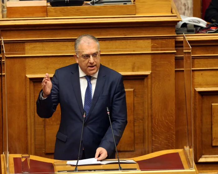 ΑΠΕ ΜΠΕ Τάκης Θεοδωρικάκος Βουλή scaled e1761584827165