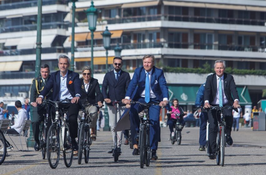  Θεσσαλονίκη: Η Αστυνομία έκλεισε τους δρόμους για να κάνει ποδήλατο ο Ζέρβας με τους βασιλείς της Ολλανδίας