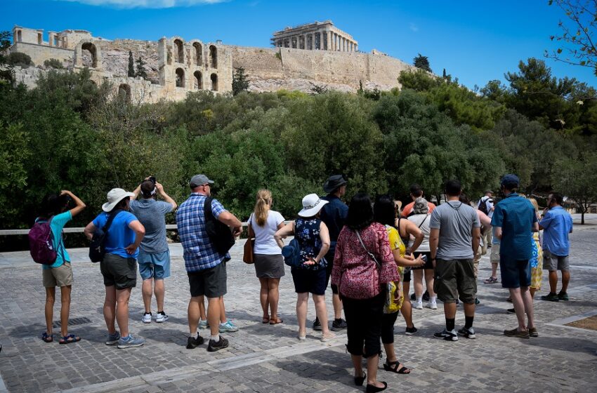  Ελληνικός τουρισμός: Άπιαστο το ρεκόρ του 2019 – Τι δείχνουν τα στοιχεία για το 2022 και τι εκτιμάται για το 2023
