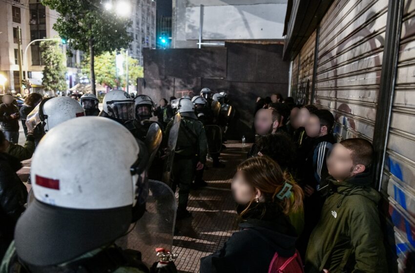  Ξύλο, χημικά, προσαγωγές : Νέα βίντεο αστυνομικής βίας στις διαδηλώσεις για τον 16χρονο Κώστα Φραγκούλη