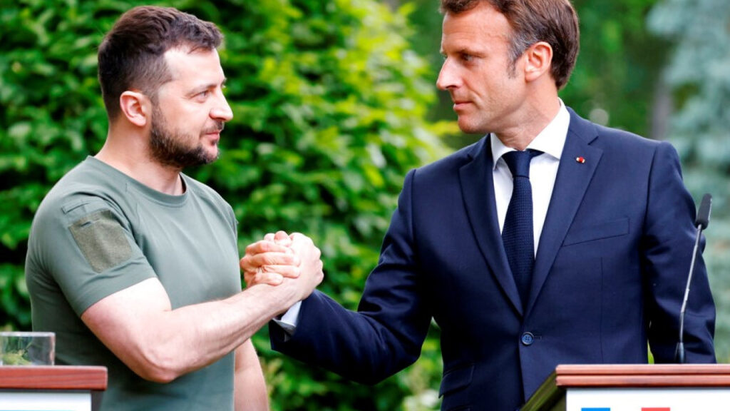 ap makron macron zelensky