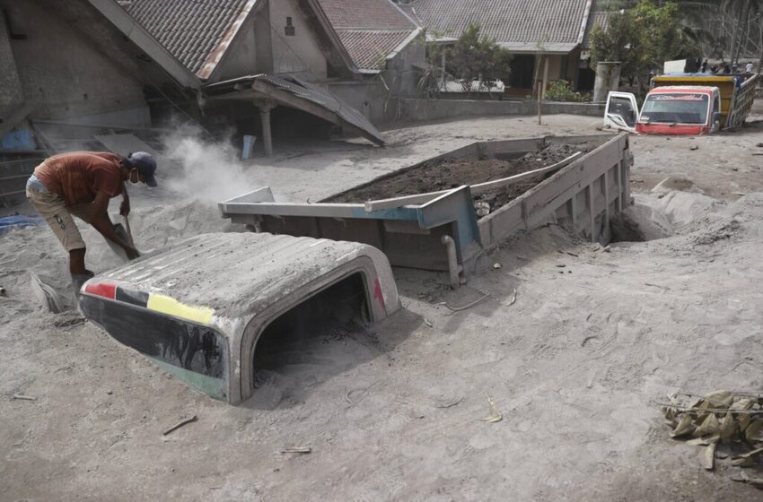  Εξερράγη το ηφαίστειο Σεμέρου στην Ινδονησία – Χωριά καλύφθηκαν με τέφρα