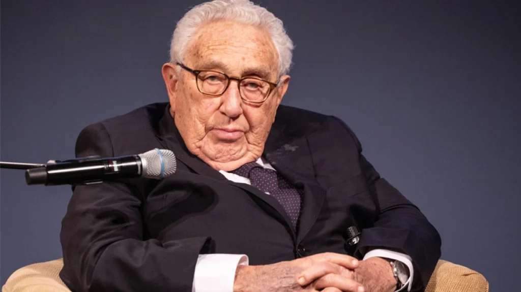 kissinger polemos oukrania eirini