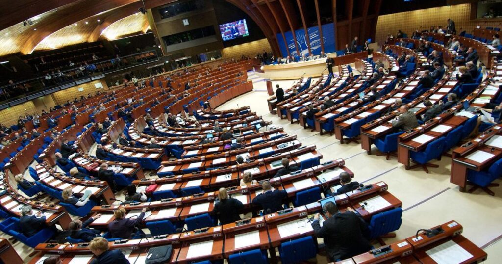 symvoulio tis europis predator kyvernisi