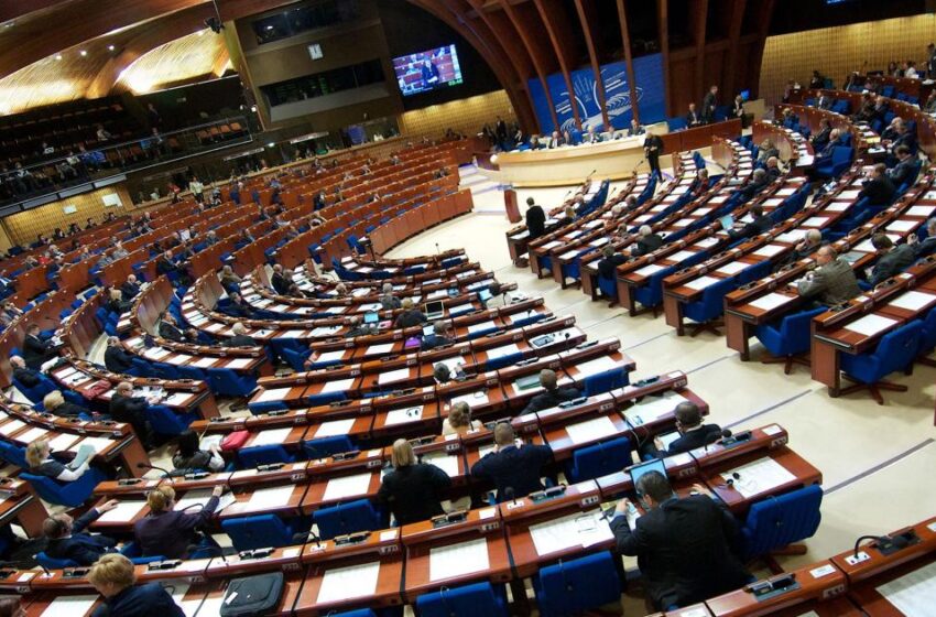 symvoulio tis europis predator kyvernisi