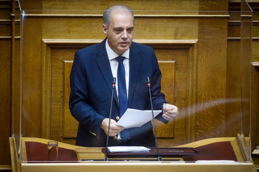  Βελόπουλος: Αποτύχατε στη διαχείριση της πανδημίας