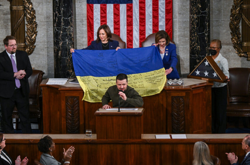  Ομιλία Ζελένσκι στο Κογκρέσο: Τα χρήματά σας δεν είναι φιλανθρωπία, είναι επένδυση – Ο Μπάιντεν ανακοίνωσε επίσημα στρατιωτική βοήθεια 1,8 δισ. με πάτριοτ