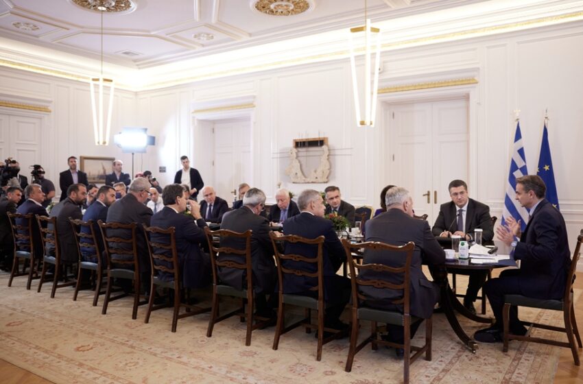  Μητσοτάκης: Αναπτυξιακός πυλώνας της οικονομίας οι Περιφέρειες και ο θεσμός εγγύτερα στους πολίτες